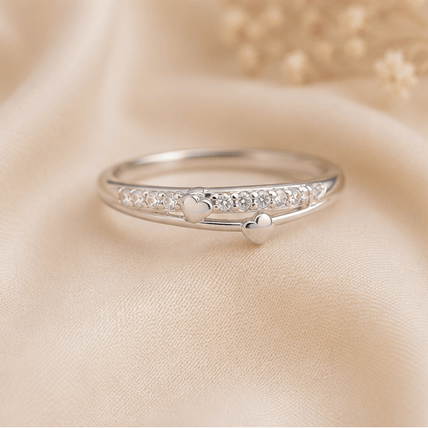 Minimalist 925 Sterling Silver Heart Cubic Zirconia Ring Close-Up for Women