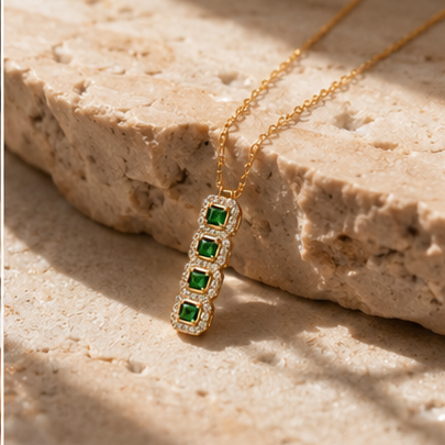 Emerald Luxe Pendant Necklace ✨
